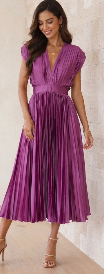 Cecily™ | Timeless Pleated Midi Dress