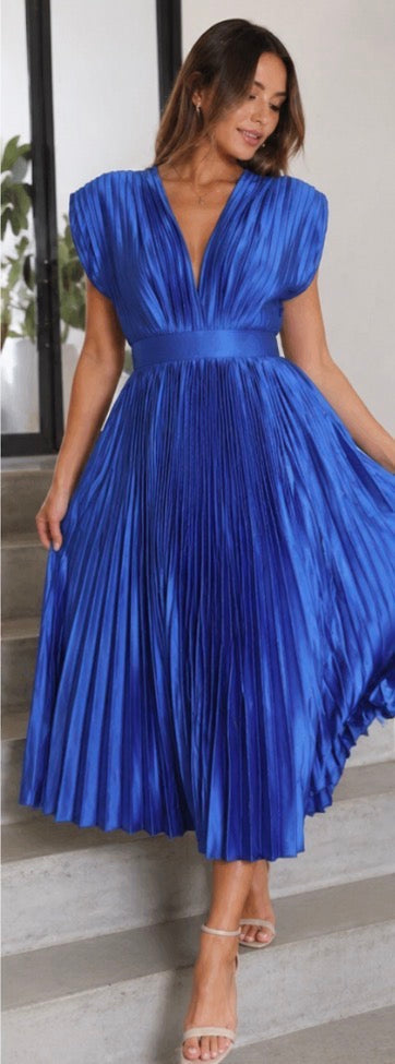 Cecily™ | Timeless Pleated Midi Dress