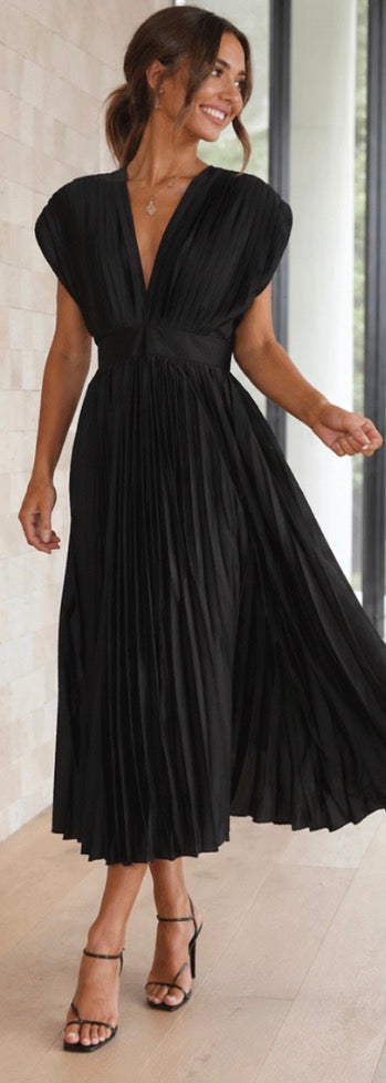 Cecily™ | Timeless Pleated Midi Dress